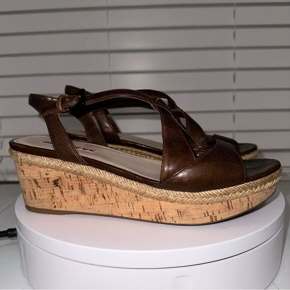 Prada Brown Leather Platform Wedges Size 8 (38) Great Condition 2 3/4” Heel. - Picture 3 of 11